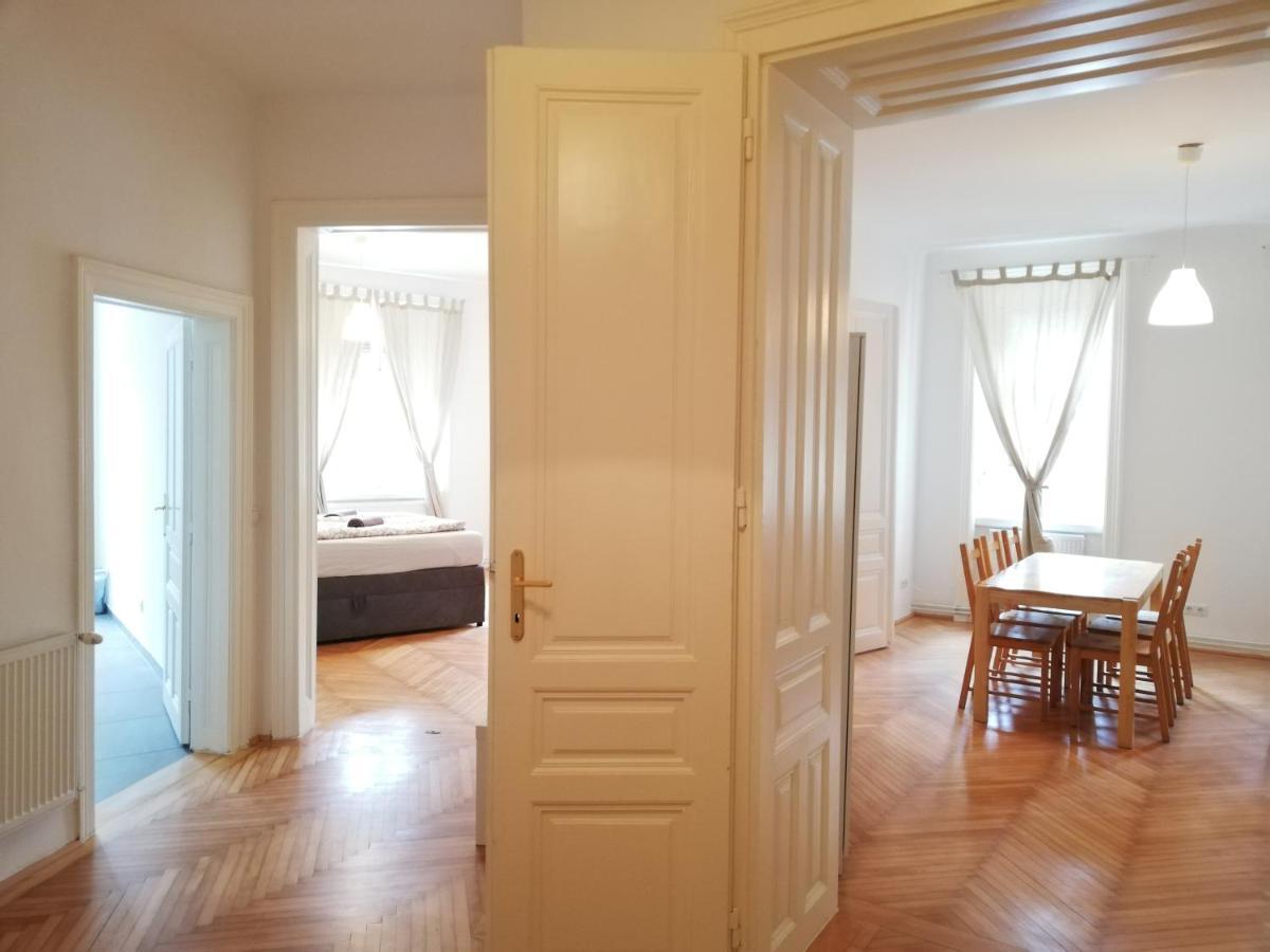 Central Living Apartments - Schoenbrunn Bécs Kültér fotó