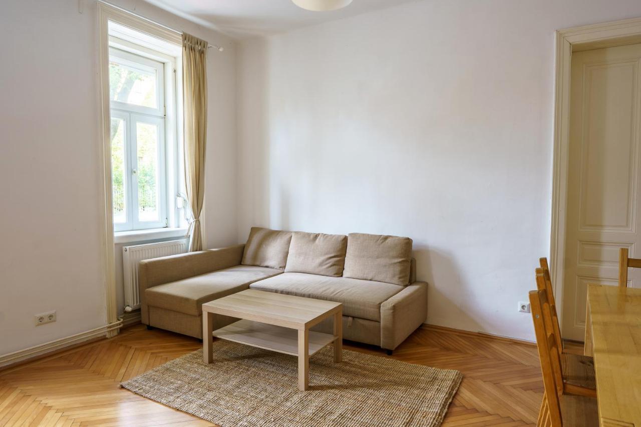 Central Living Apartments - Schoenbrunn Bécs Kültér fotó