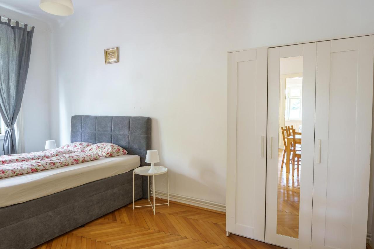 Central Living Apartments - Schoenbrunn Bécs Kültér fotó