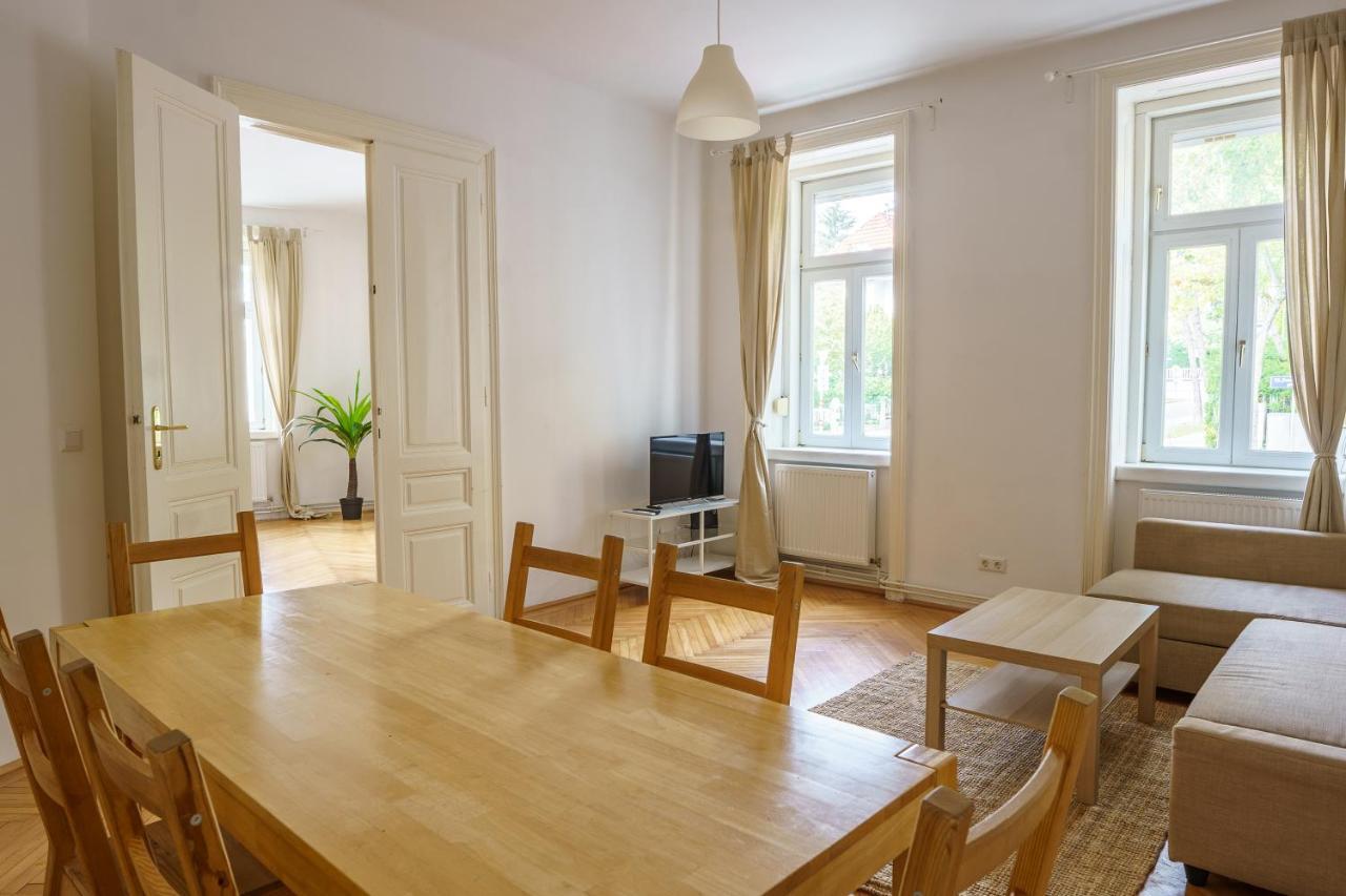 Central Living Apartments - Schoenbrunn Bécs Kültér fotó