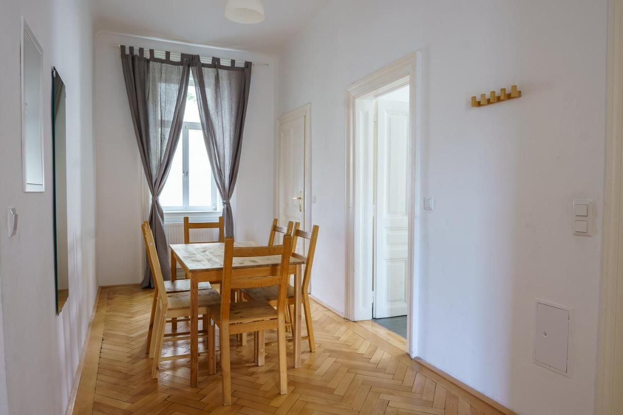 Central Living Apartments - Schoenbrunn Bécs Kültér fotó