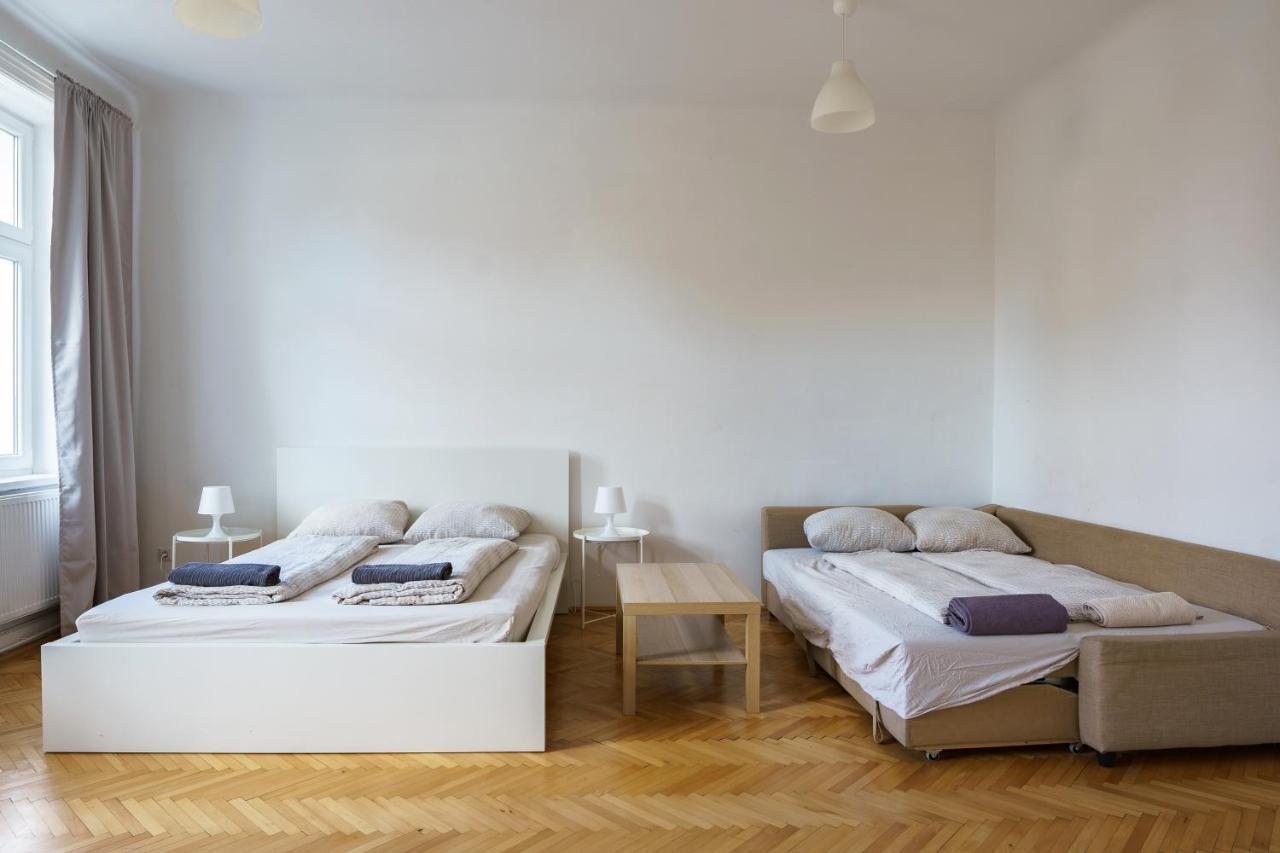 Central Living Apartments - Schoenbrunn Bécs Kültér fotó