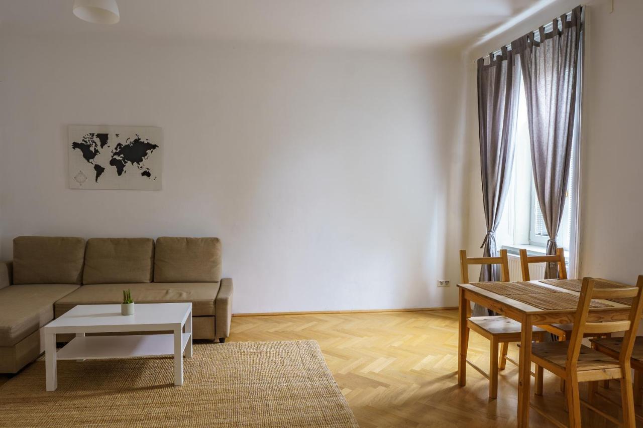 Central Living Apartments - Schoenbrunn Bécs Kültér fotó